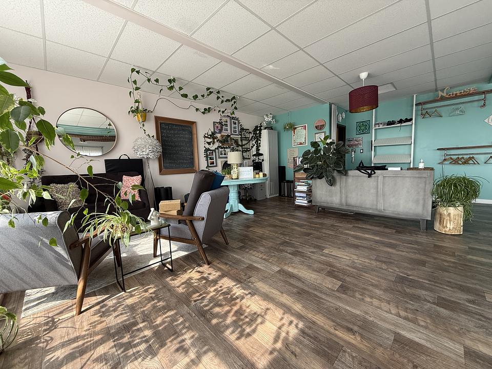 203 - 5025 Parkwood Road, Blackfalds, AB