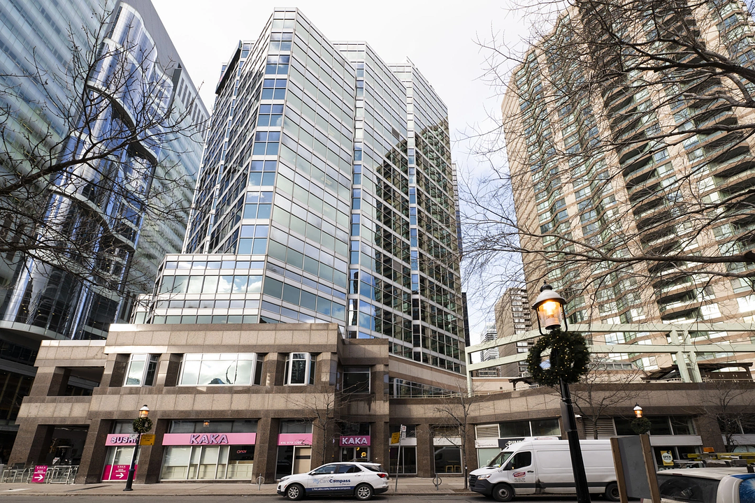 14 - 1800-655 Bay Street, Toronto, ON