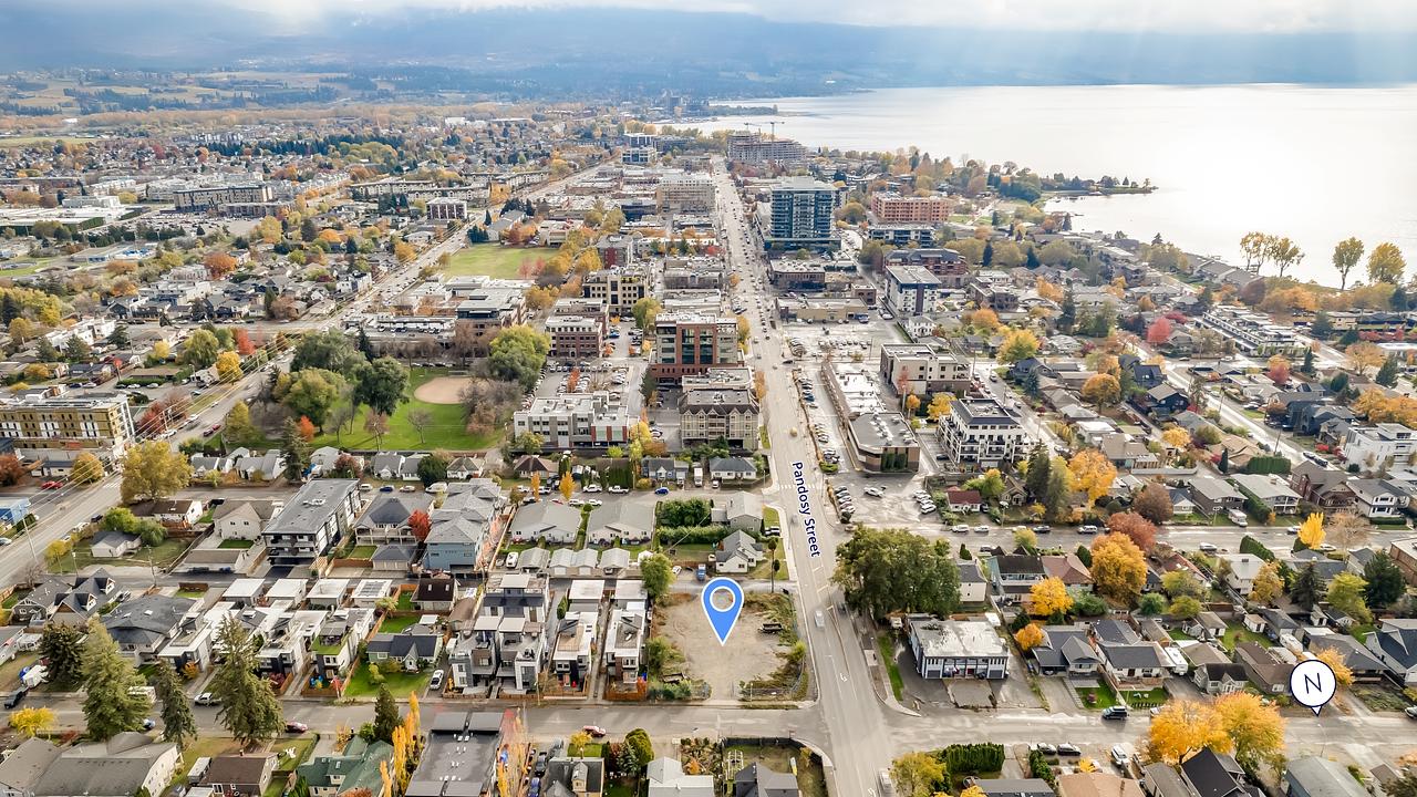 2565 Pandosy Street, Kelowna, BC