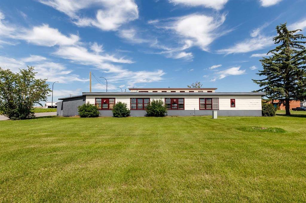 2460 36 Avenue, Springbrook, AB