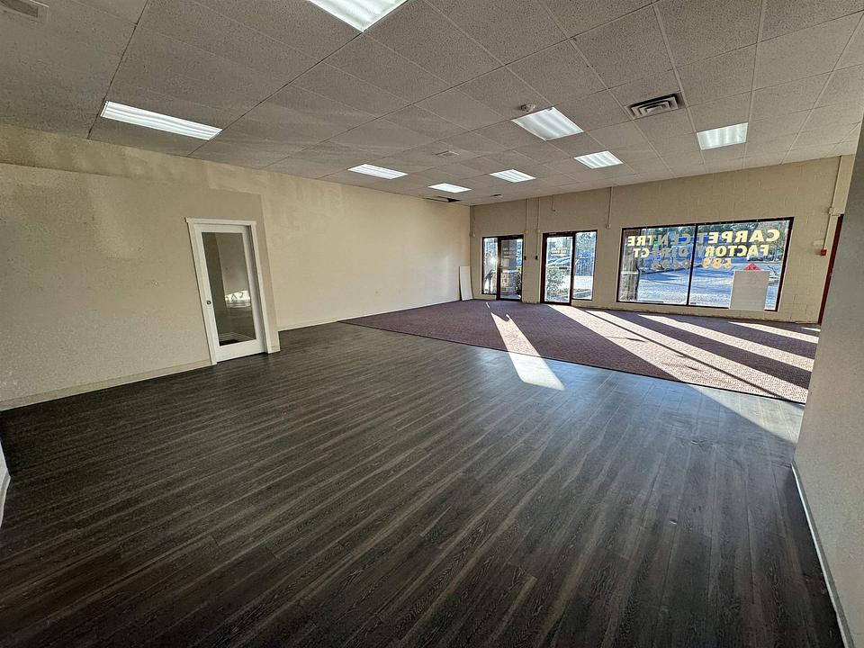 8 - 15551 Fraser Highway, Surrey, BC