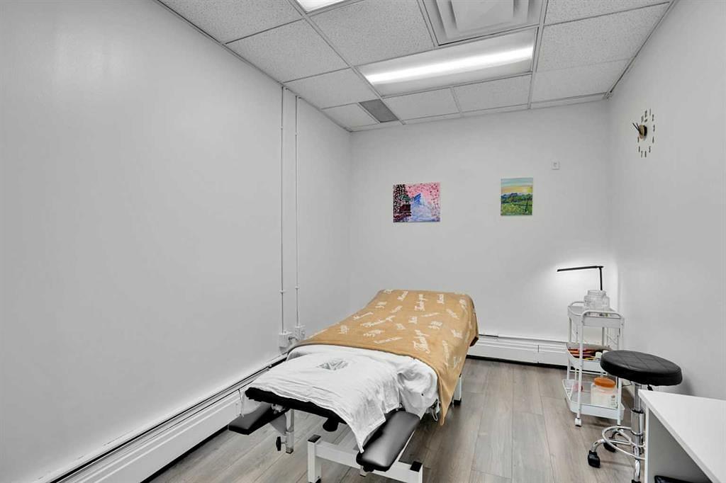 1330 12 Avenue Southwest, Calgary, AB