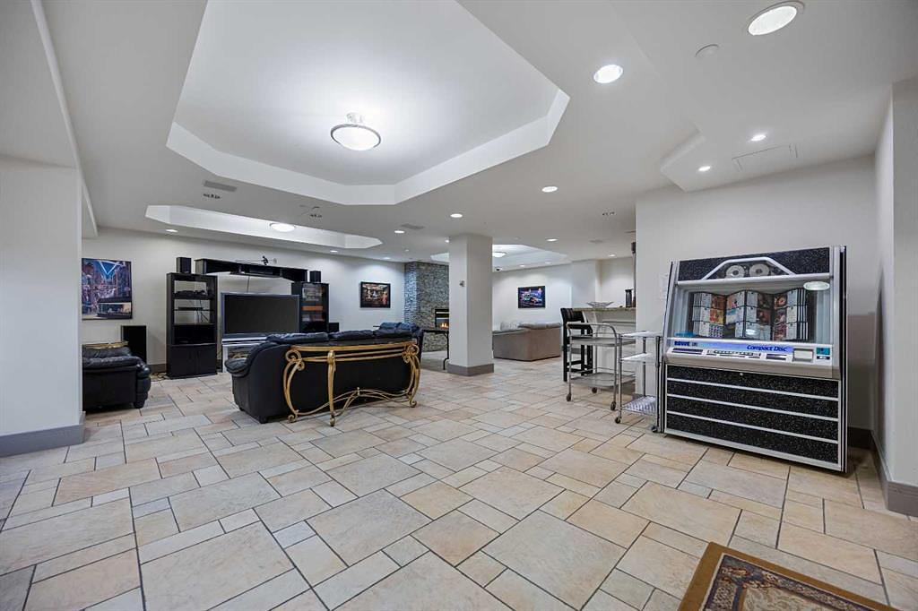 204 - 4603 Varsity Drive Northwest, Calgary, AB
