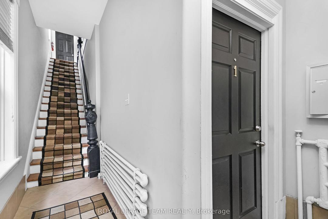 548 MacLaren Street, Ottawa, ON