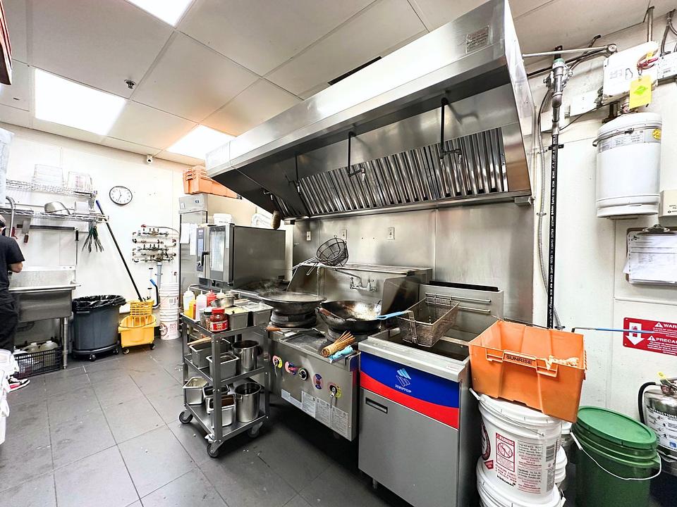 B10 - 5728 University Boulevard, Vancouver, BC