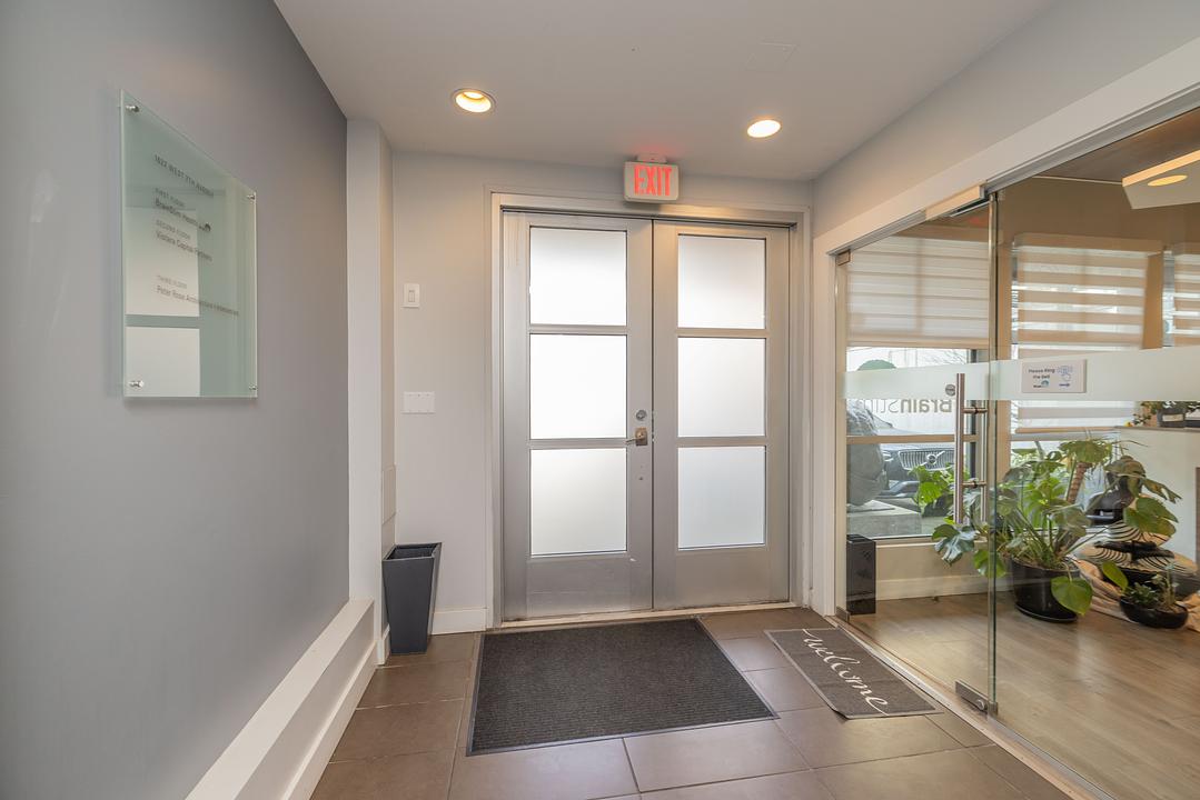 300 - 1622 W 7th Ave, Vancouver, BC