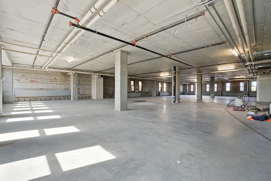 9666 Jasper Ave, Edmonton, AB