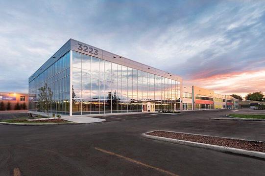 3223 5 Avenue Northeast, Calgary, AB