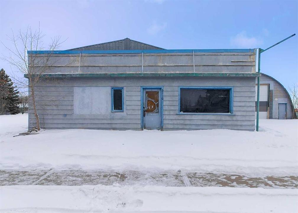 5116 53 Avenue, Viking, AB