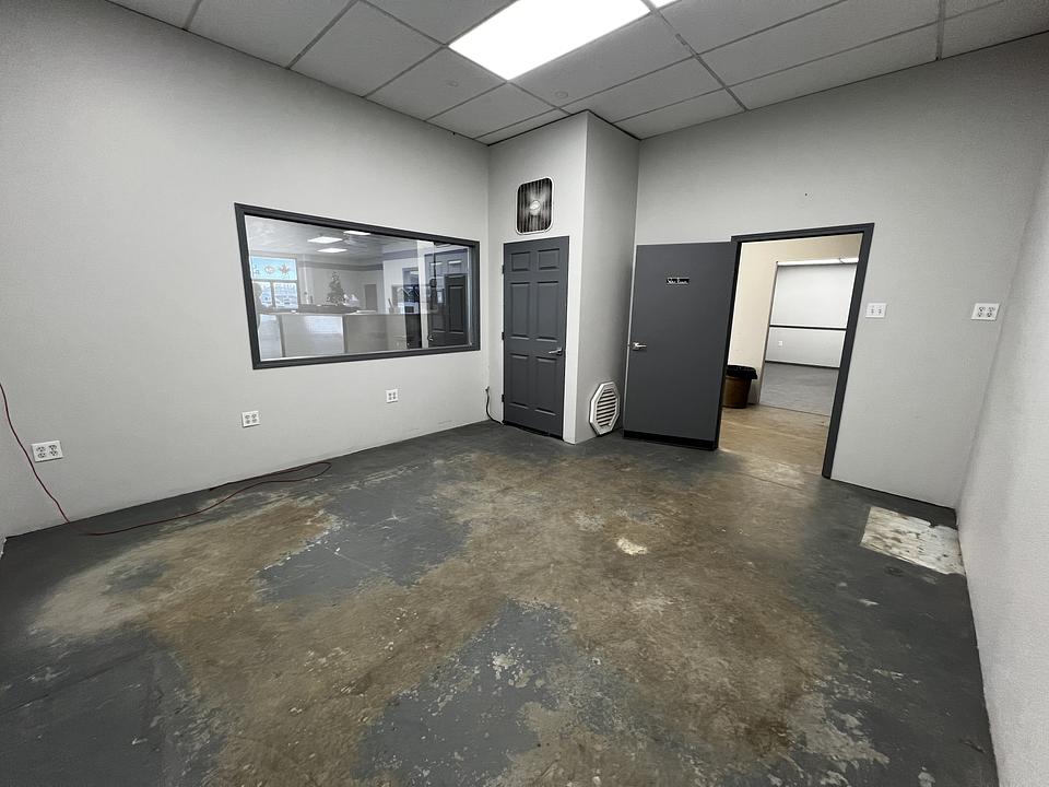 7895 50 Avenue, Red Deer, AB