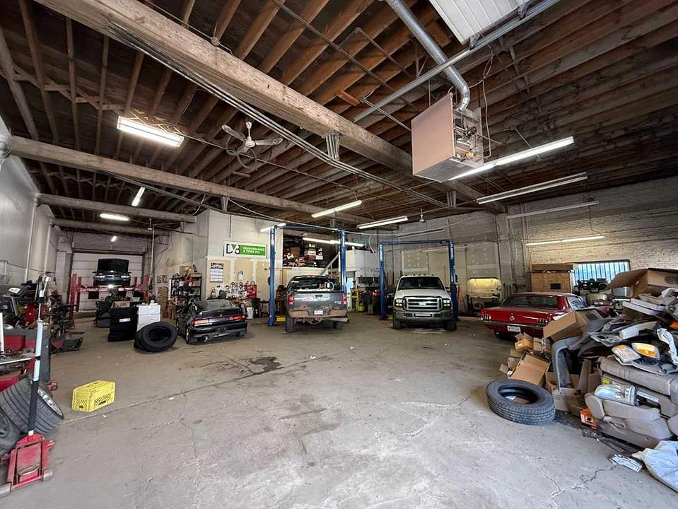 2213 2 Avenue North, Lethbridge, AB