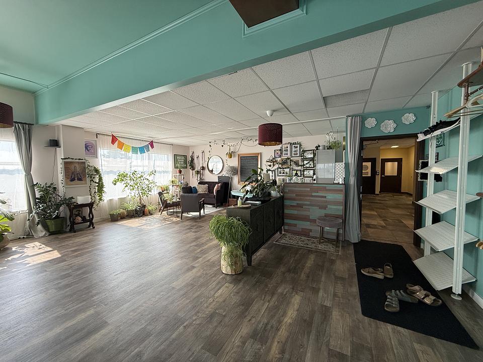 203 - 5025 Parkwood Road, Blackfalds, AB