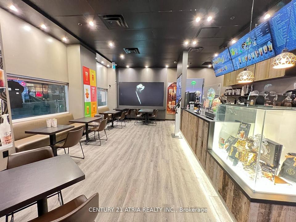 439 Yonge Street, Toronto, ON