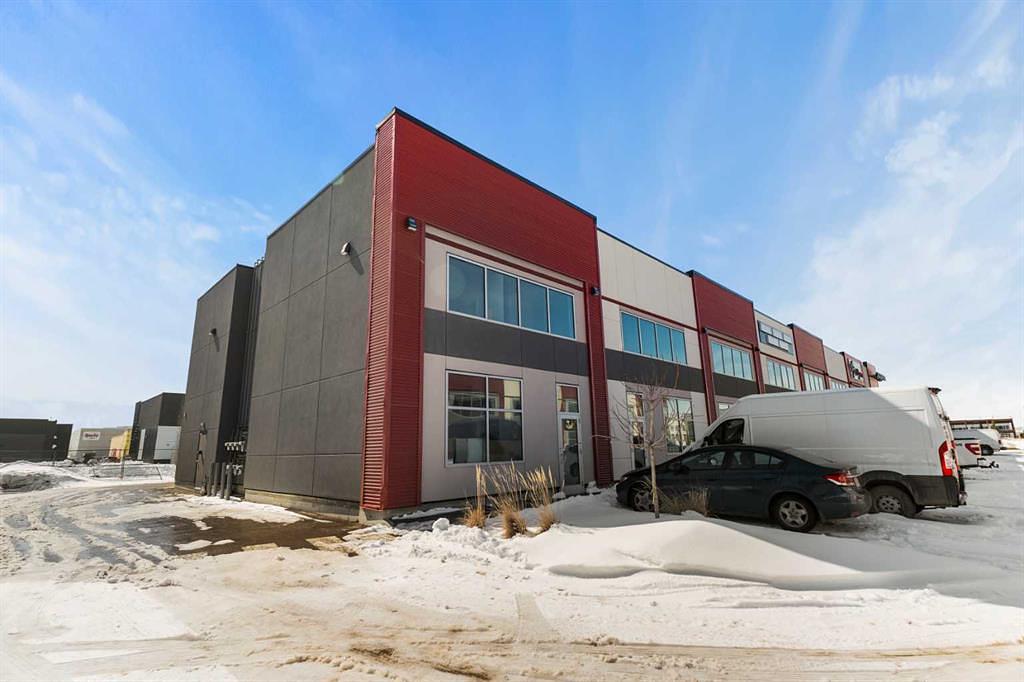 305 - 10960 42 Street Northeast, Calgary, AB