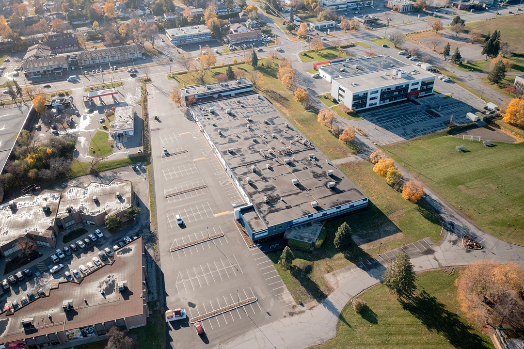 1 - 1891 Robertson Road, Ottawa, ON