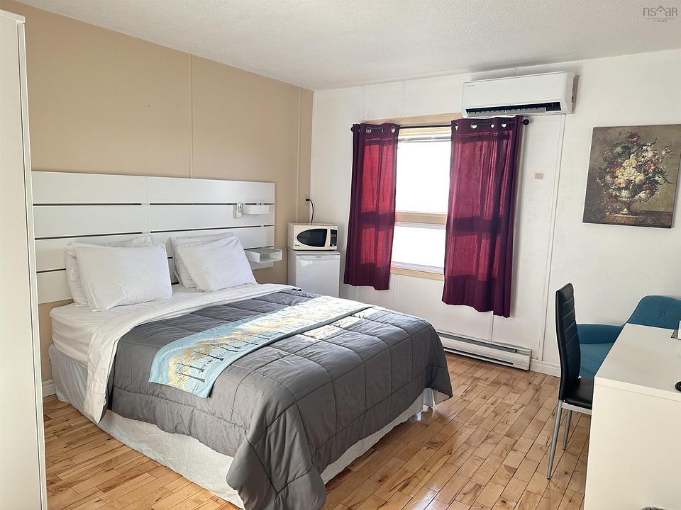 100 Kings Road, Sydney, NS