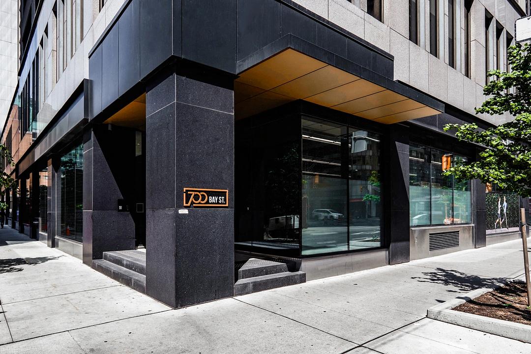 2201 - 700 Bay Street, Toronto, ON