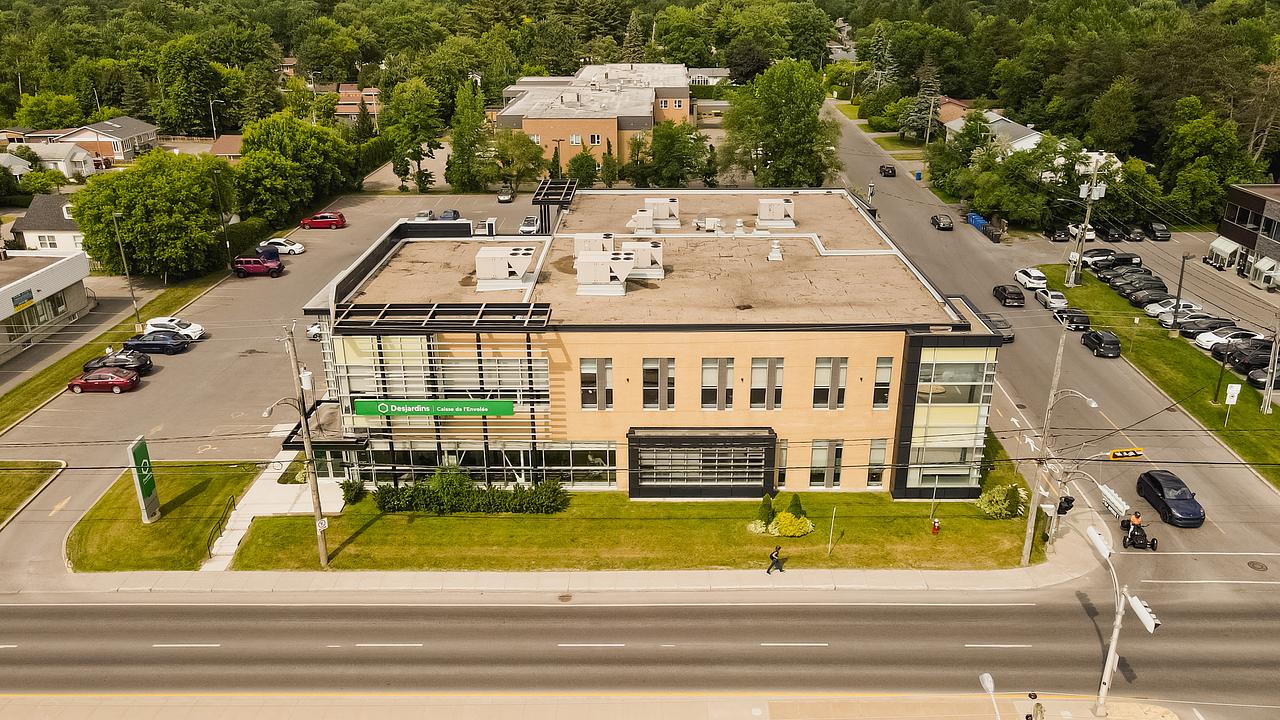 1070 Boulevard Curé-Labelle, Blainville, QC