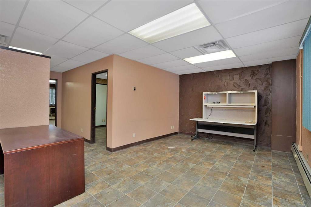 4407 45A Avenue, Rocky Mountain House, AB