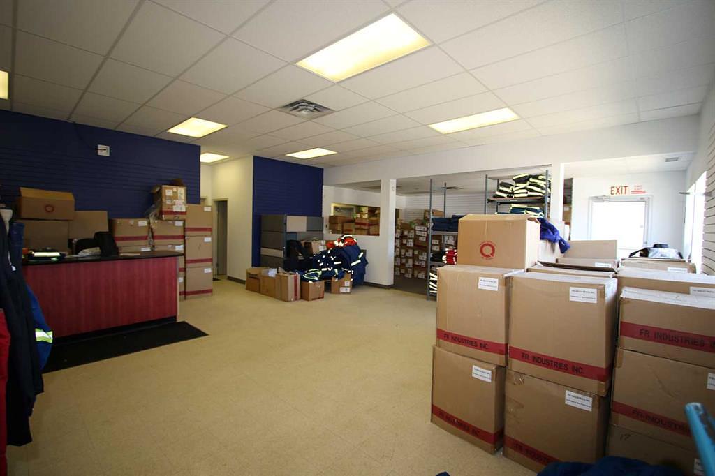 7 - 7621 Edgar Industrial Drive, Red Deer, AB
