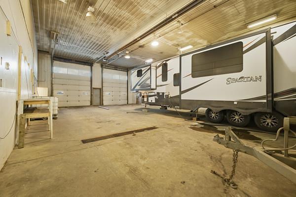 39325 Range Road 273, Bentley, AB