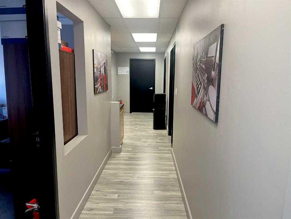 10 - 12221 44 Street Southeast, Calgary, AB
