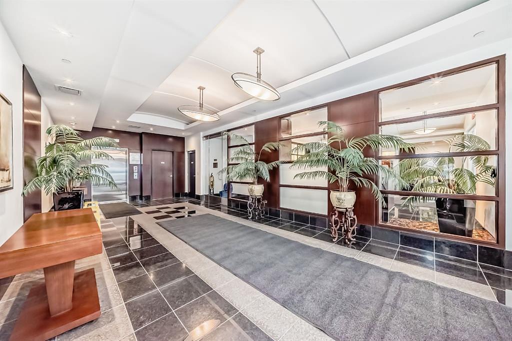 503 - 922 5 Avenue Southwest, Calgary, AB