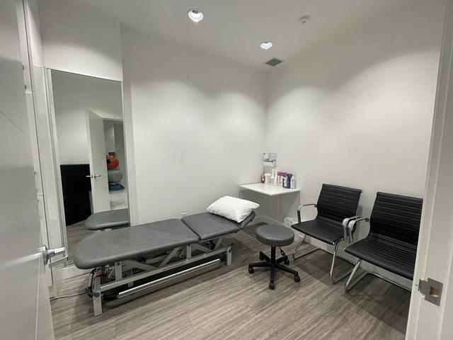 302 - 550 West Broadway, Vancouver, BC