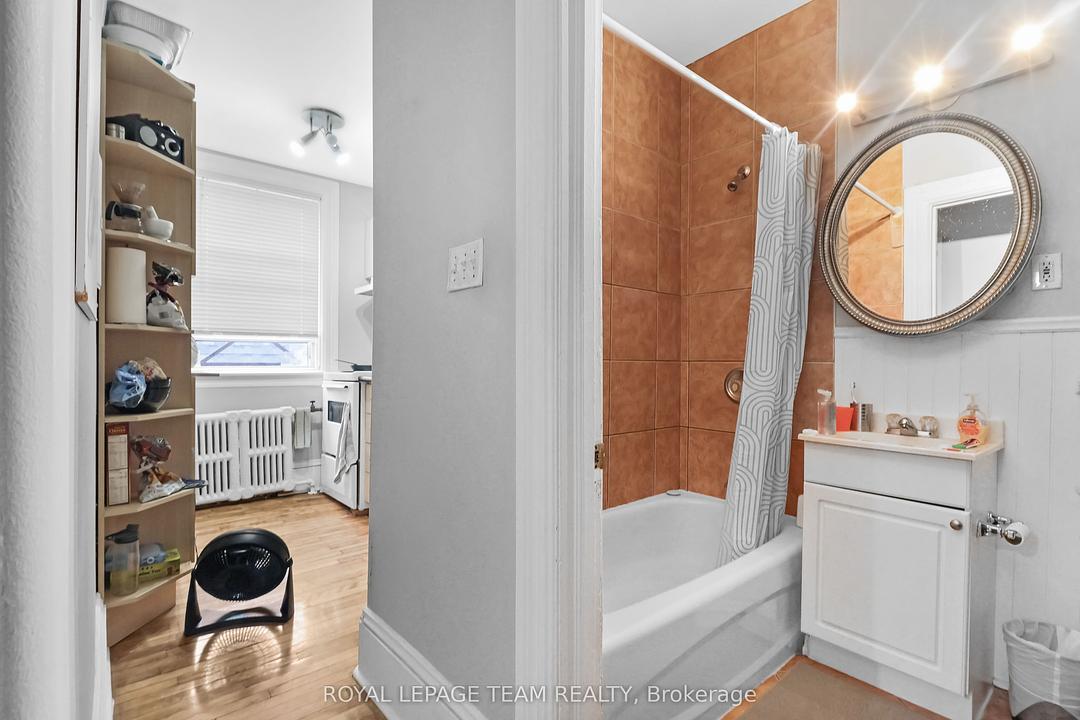 548 MacLaren Street, Ottawa, ON