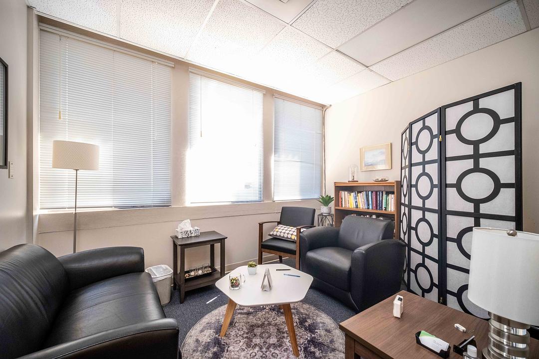 380 - 522 Seventh Street, New Westminster, BC