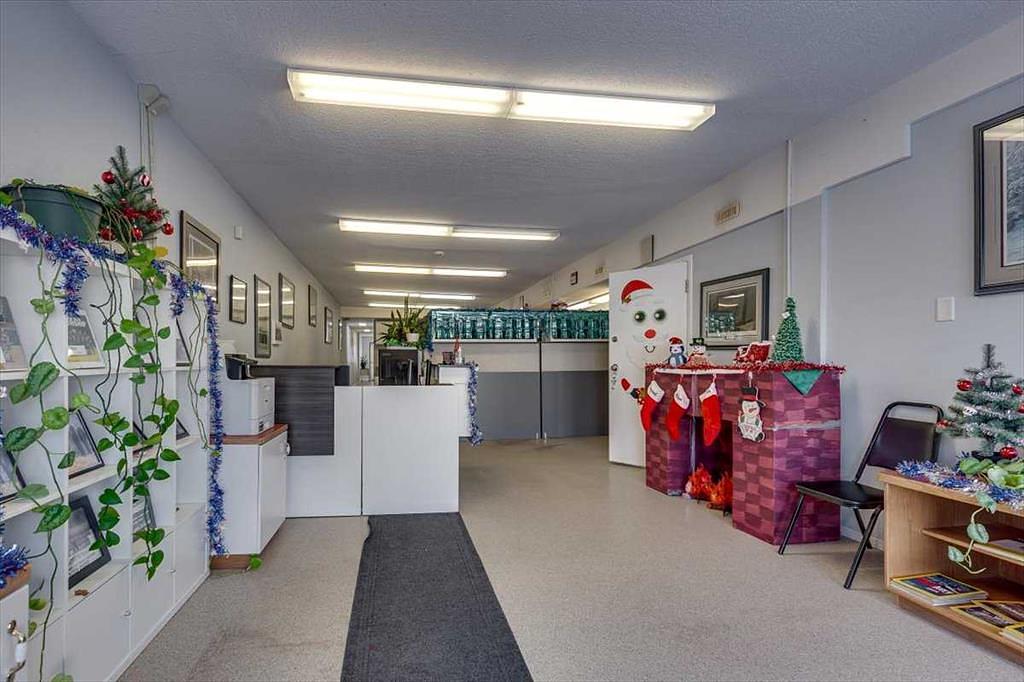 5023 51 Avenue, Ponoka, AB