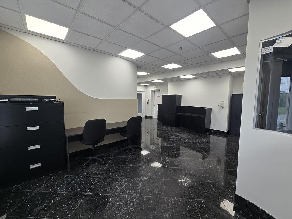 100A - 675 Garyray Drive, Toronto, ON