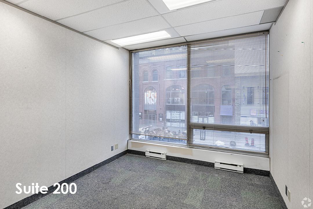 200 - 1 Nicholas Street, Ottawa, ON