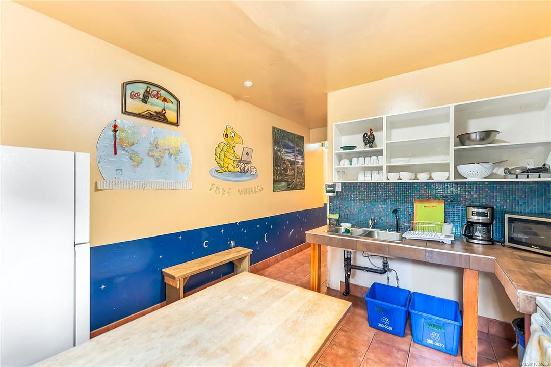 1608 Quadra Street, Victoria, BC
