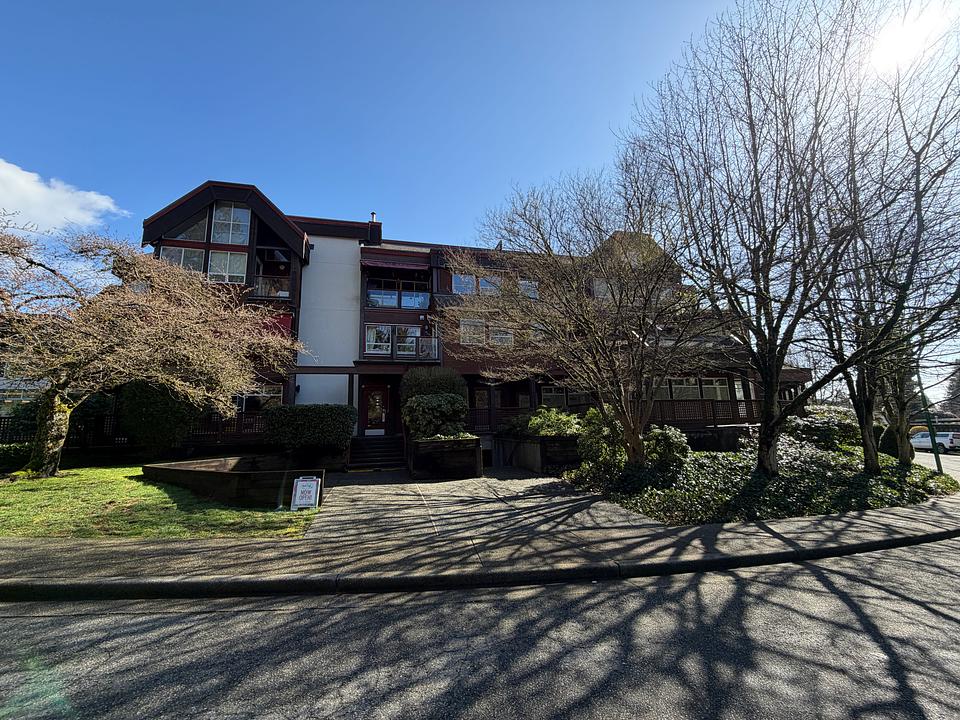 117 - 3721 Delbrook Avenue, North Vancouver, BC