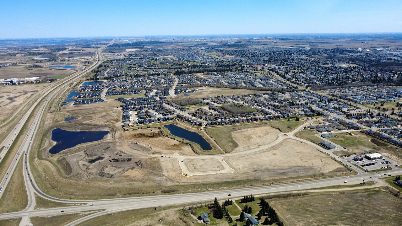 Jennifer Heil Way, Spruce Grove, AB