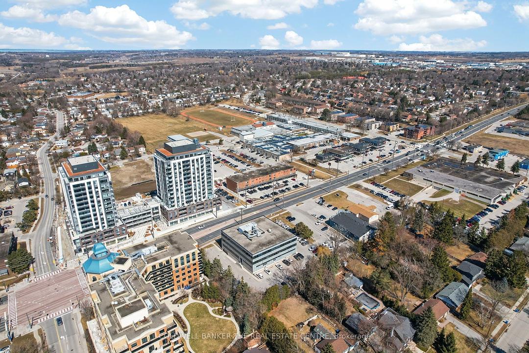 309 - 712 Davis Drive, Newmarket, ON