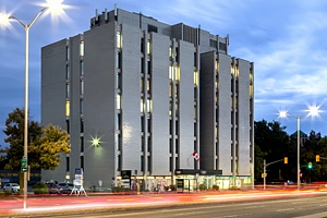 704 - 1081 Carling Avenue, Ottawa, ON