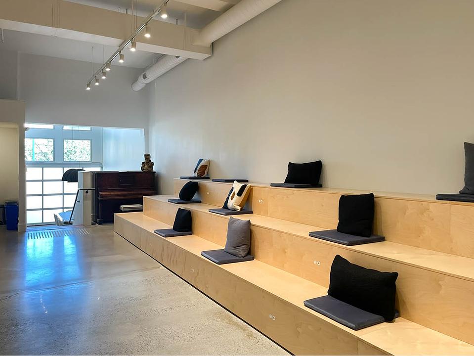 100 - 2318 Oak Street, Vancouver, BC