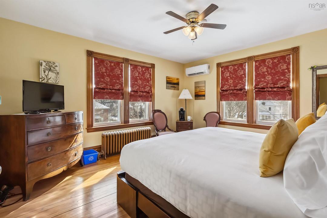 66 McDonald Street, Lunenburg, NS