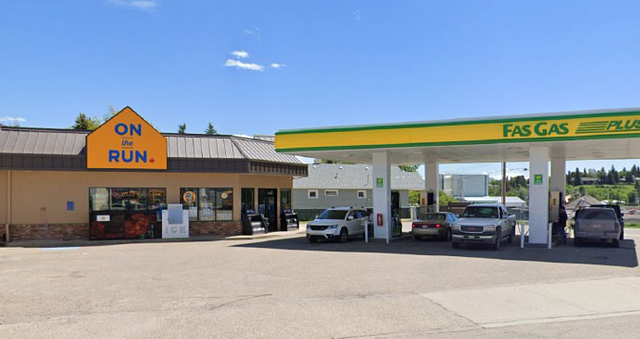 192 Main Street, Cardston, AB