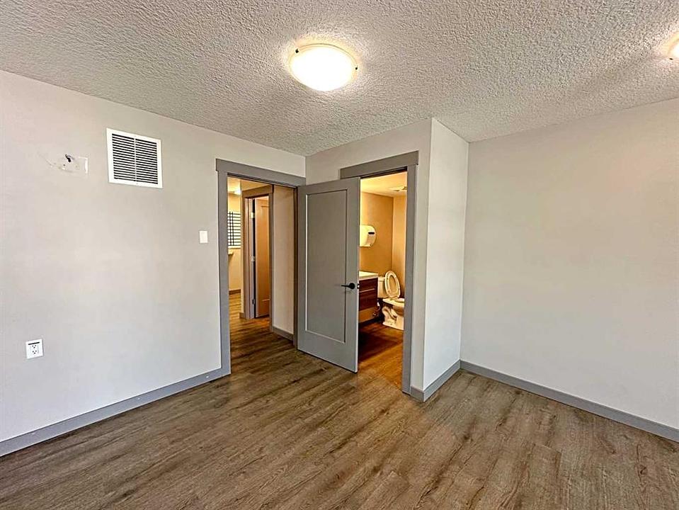 8121 Fraser Avenue, Fort McMurray, AB