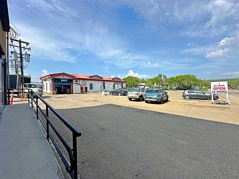 201 - 9902 Franklin Avenue, Fort McMurray, AB