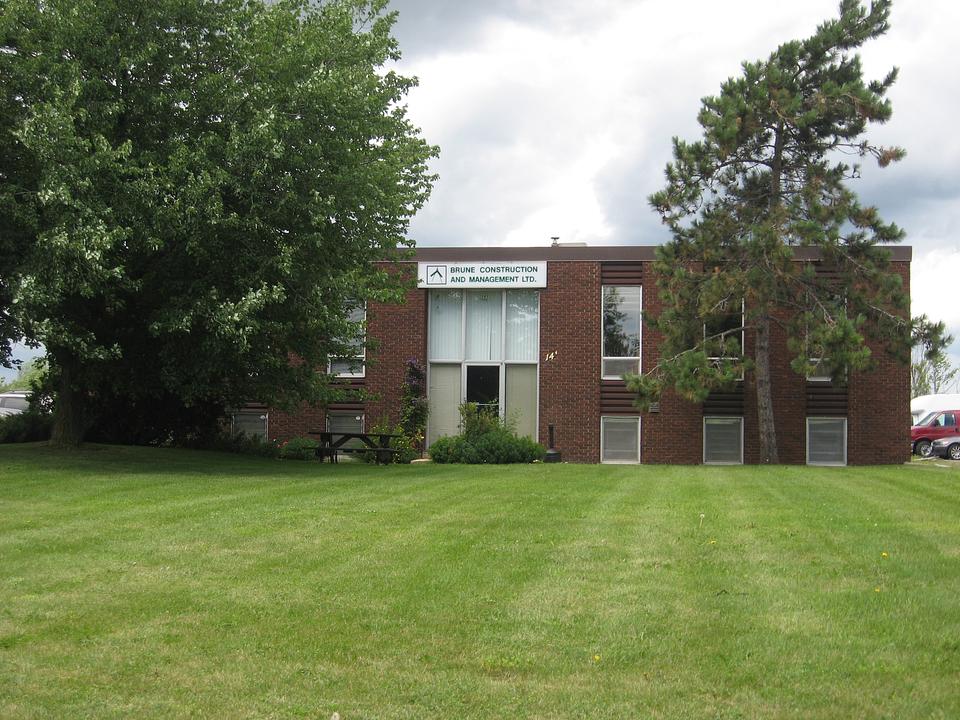Bay L - 141 Bentley Avenue, Ottawa, ON