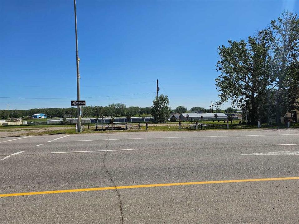 1902 20 Avenue, Nanton, AB