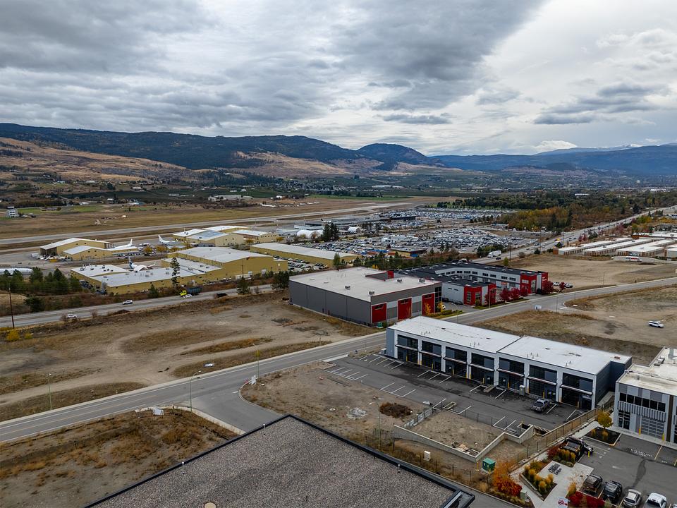 1965 Pier Mac Way, Kelowna, BC