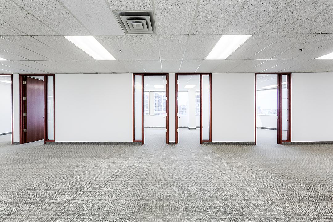 500 - 30 Eglinton Avenue West, Mississauga, ON