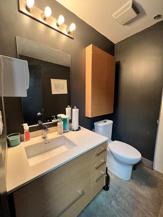 226 - 998 Harbourside Dr, North Vancouver, BC