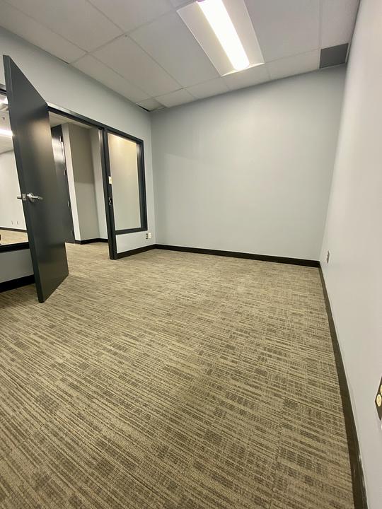 2 - 7075 Edwards Blvd, Mississauga, ON