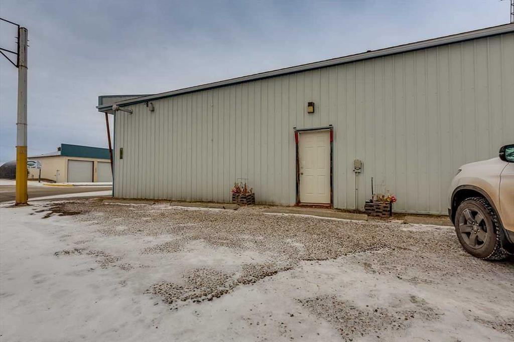 4831 Main Street, Alix, AB